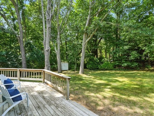 7 Bonnie Ln, Kingston MA 02364