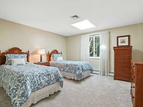 7 Bonnie Ln, Kingston MA 02364