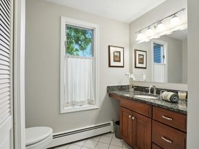 7 Bonnie Ln, Kingston MA 02364