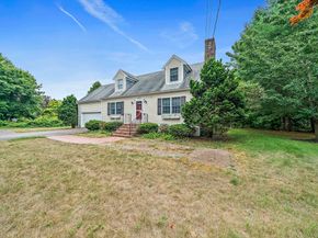 982 Point Rd, Marion MA 02738
