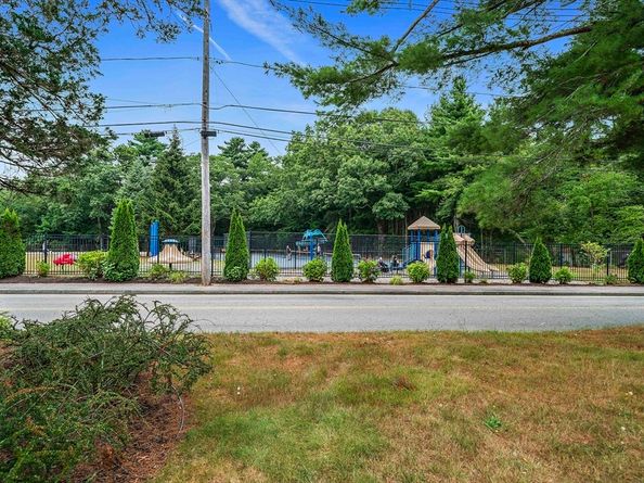 982 Point Rd, Marion MA 02738