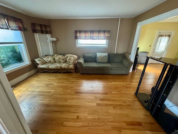 50 Center St, Weymouth MA 02189