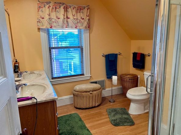 50 Center St, Weymouth MA 02189