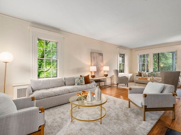 33 Wellington Lane, Belmont MA 02478