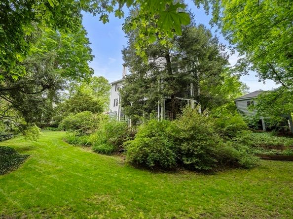 33 Wellington Lane, Belmont MA 02478