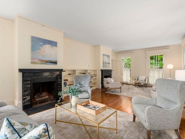 33 Wellington Lane, Belmont MA 02478