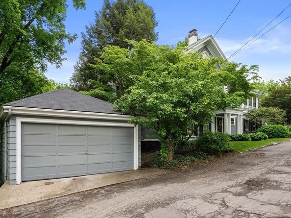33 Wellington Lane, Belmont MA 02478