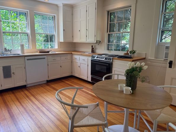 33 Wellington Lane, Belmont MA 02478