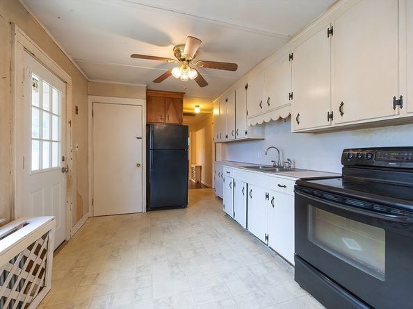 54 Hill Street, Hopedale MA 01747