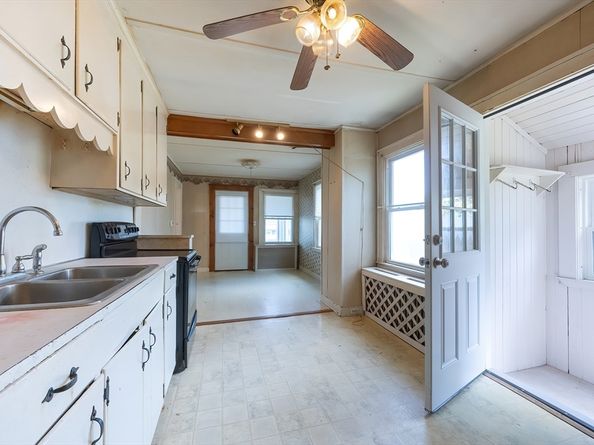 54 Hill Street, Hopedale MA 01747