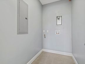 27-29 Camp St, Worcester MA 01603
