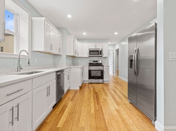 27-29 Camp St, Worcester MA 01603