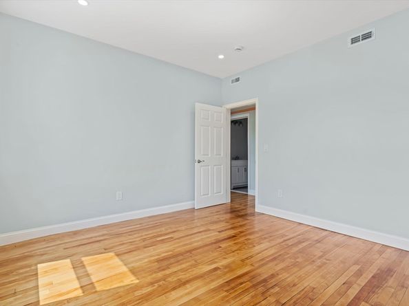27-29 Camp St, Worcester MA 01603