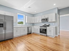 27-29 Camp St, Worcester MA 01603