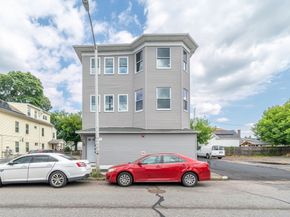 27-29 Camp St, Worcester MA 01603