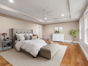 78 Hunnewell St, Wellesley MA 02481
