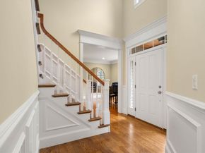 78 Hunnewell St, Wellesley MA 02481