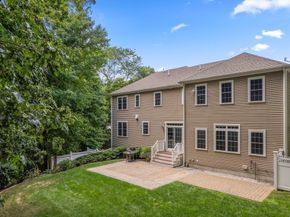 78 Hunnewell St, Wellesley MA 02481