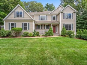 78 Hunnewell St, Wellesley MA 02481