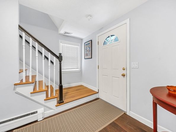 111 Greensboro Rd, Dedham MA 02026