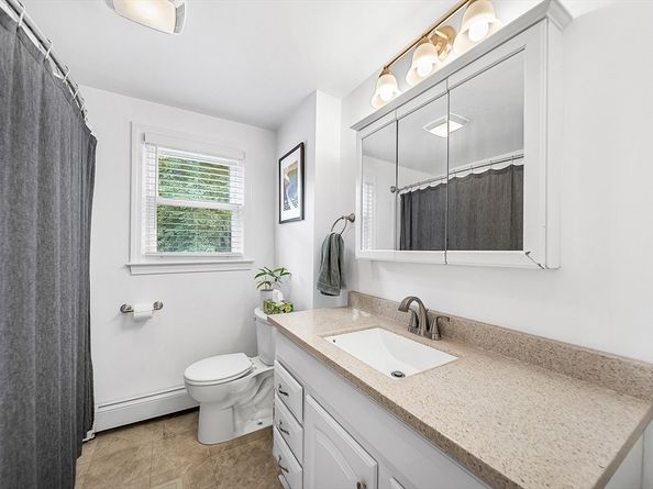 111 Greensboro Rd, Dedham MA 02026
