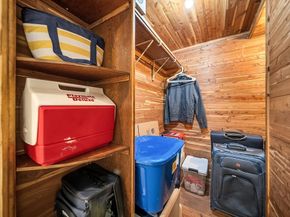 111 Greensboro Rd, Dedham MA 02026
