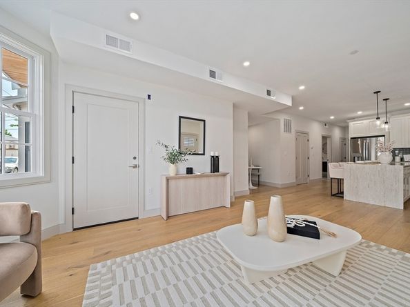 59 Falcon Street 4, Boston MA 02128
