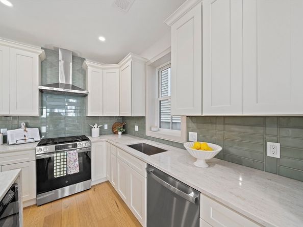 59 Falcon Street 4, Boston MA 02128