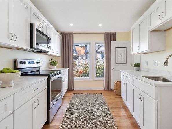 1 Glenwood St 4, Malden MA 02148