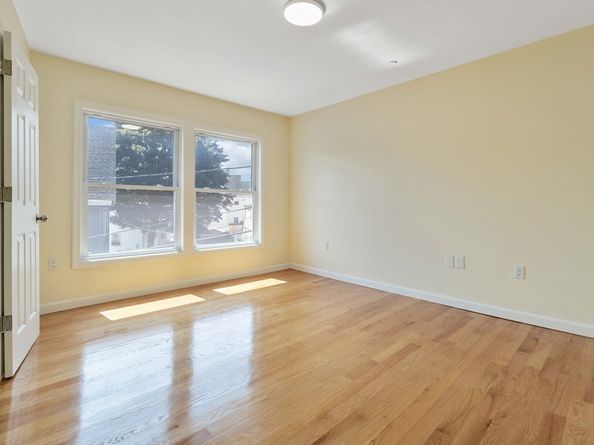 1 Glenwood St 4, Malden MA 02148