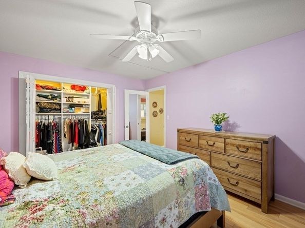 20 Hammond Pond Pkwy 18, Newton MA 02467