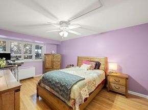 20 Hammond Pond Pkwy 18, Newton MA 02467