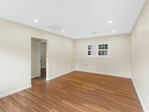 9 Terrace Way, Middleboro MA 02346