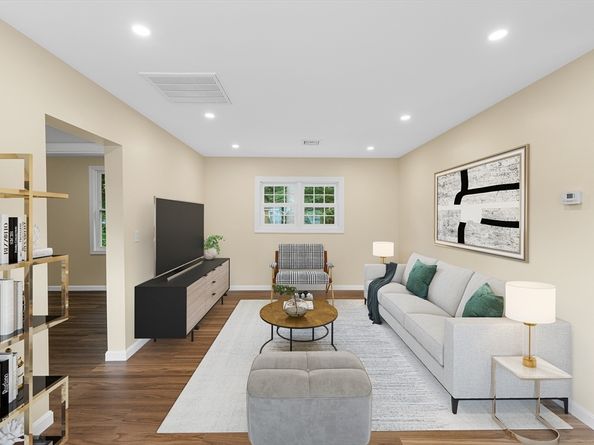 9 Terrace Way, Middleboro MA 02346