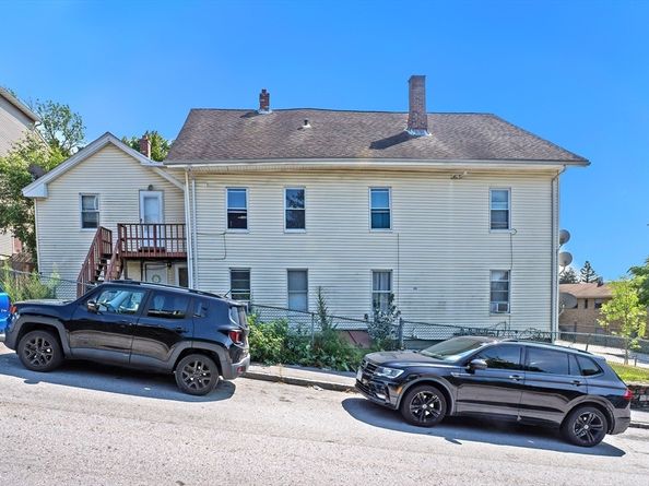 19 Elizabeth St, Worcester MA 01605