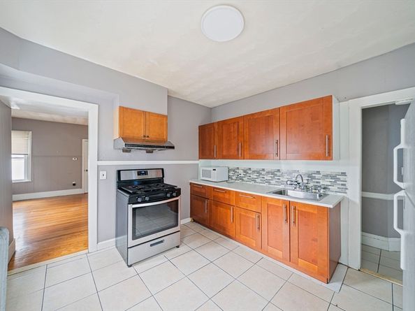 29 Lincoln St, Malden MA 02148