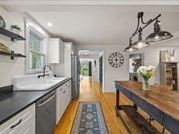 44 Prospect Rd, Plympton MA 02367