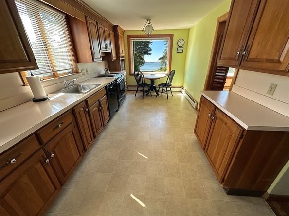 39 & 41 Woodbury St, Beverly MA 01915