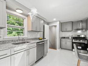 22 Michigan Dr, Hudson MA 01749