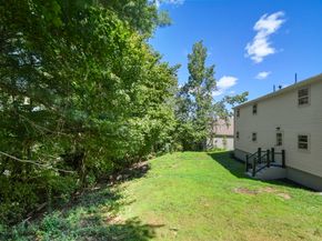 22 Michigan Dr, Hudson MA 01749