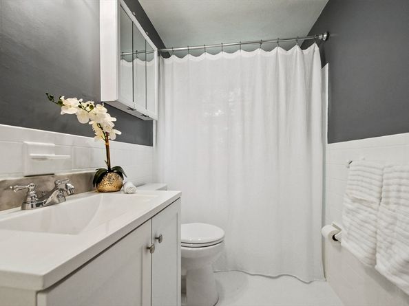 22 Michigan Dr, Hudson MA 01749