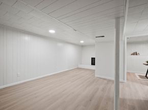 22 Michigan Dr, Hudson MA 01749