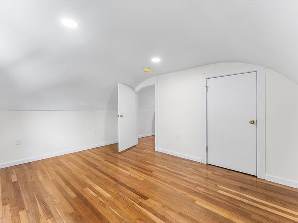 11 Harvard Ave, Shrewsbury MA 01545