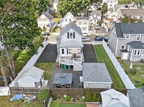 11 Clinton St, Lynn MA 01902