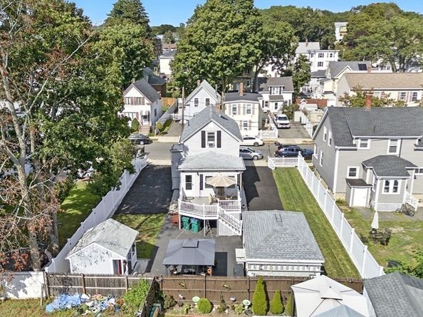 11 Clinton St, Lynn MA 01902