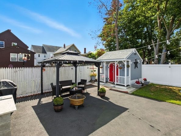 11 Clinton St, Lynn MA 01902