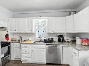 11 Clinton St, Lynn MA 01902