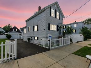 11 Clinton St, Lynn MA 01902