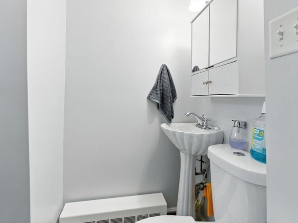 11 Clinton St, Lynn MA 01902