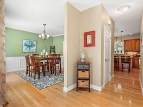 122 Carlisle Rd, Westford MA 01886